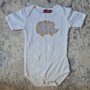 Milkbarn Infant Size 6-12 Months Short Sleeve Bamboo Hedgehog Bodysuit